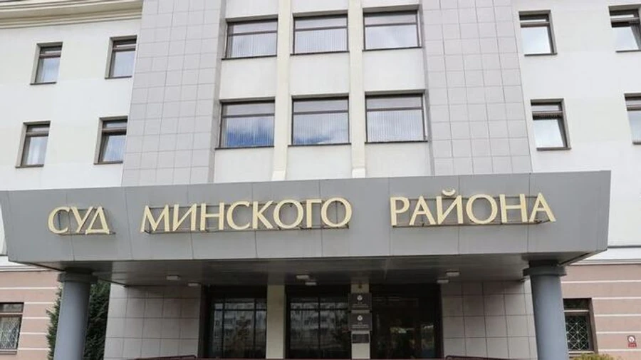 В Білорусі 3 людей отримали більше 10 років за нібито спробу держперевороту