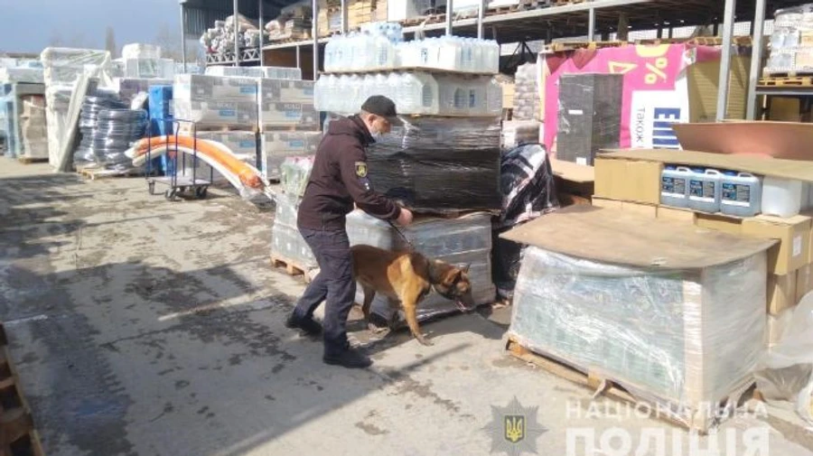 Из-за минирования ТРЦ Харькова пришлось эвакуировать 2,5 тысяч человек