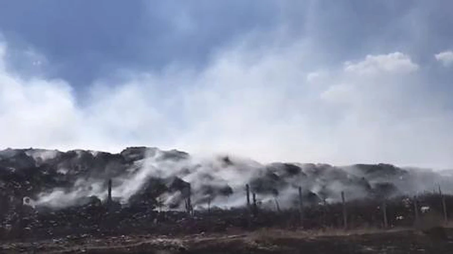 В Северодонецке горит мусорный полигон