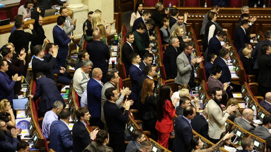 Не поділили дітей: у Раді почубилась Євросолідарність і Слуга народу