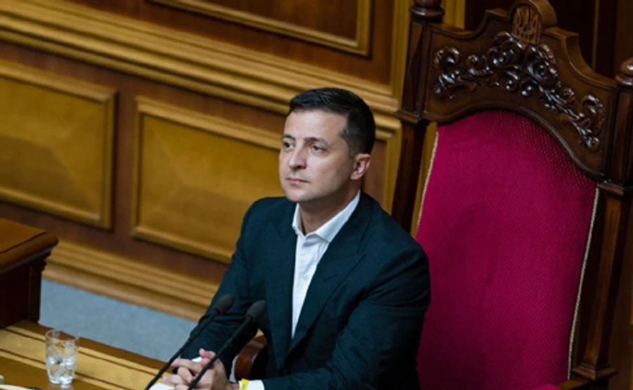 Зеленський виступить на позачерговому засіданні Ради