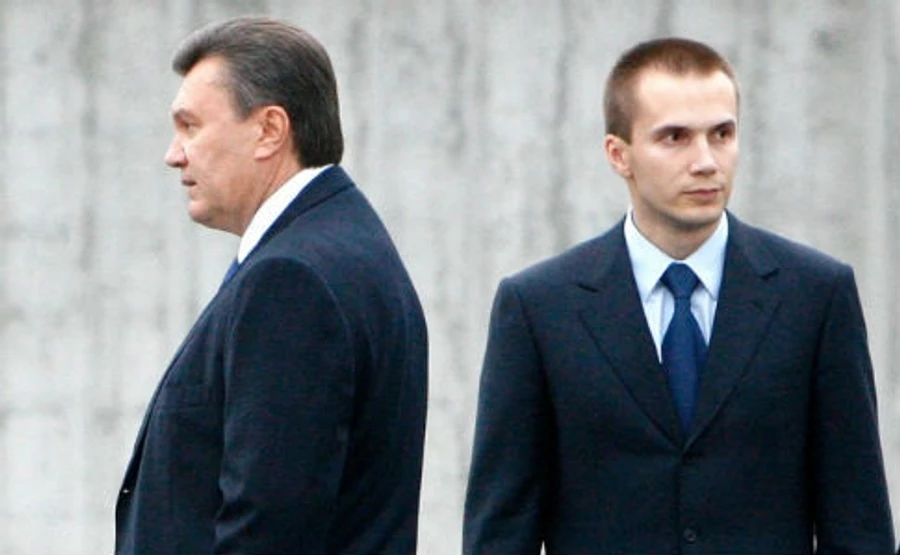 Близькі до Януковичів фірми за місяць розморозили десятки рахунків