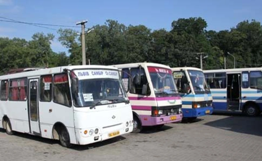 Через сплеск смертельних ДТП уряд оголосив війну старим маршруткам