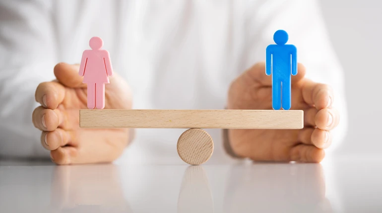 Майже 70% українців вважає, що родину має забезпечувати чоловік – опитування