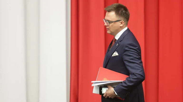 Шоумен у кріслі спікера: як молодший партнер Туска змінює польську політику