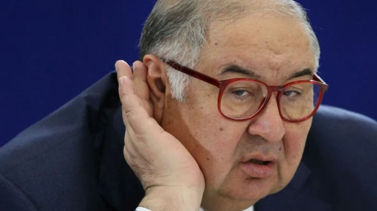 Франція заморозила два вертольоти Усманова – ЗМІ