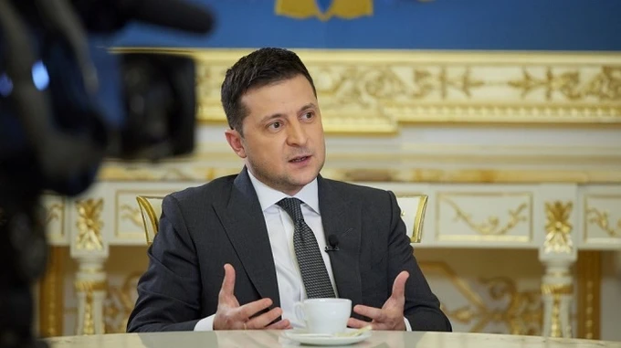Зеленский ответил президенту Хорватии на критику премьера из-за визита в Украину