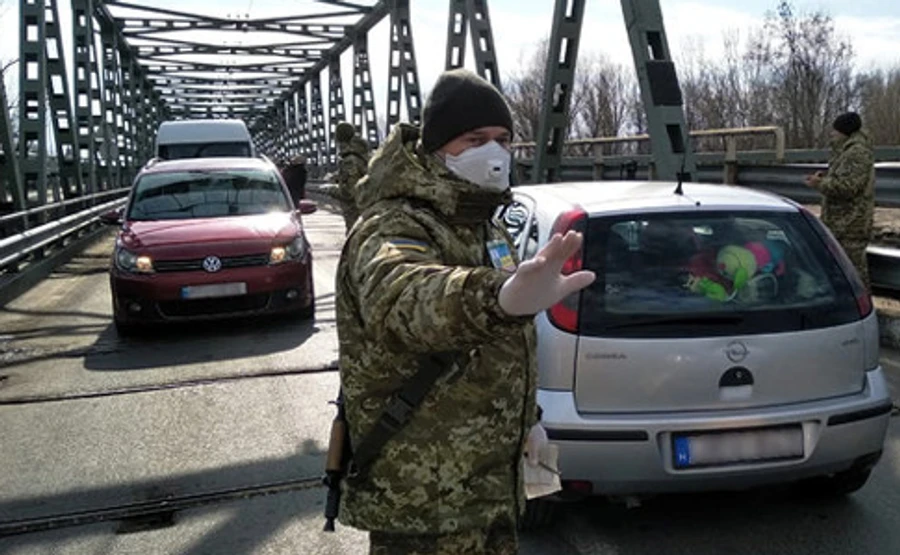 В МЗС розповіли, як і з яких країн можна дістатись до України на авто