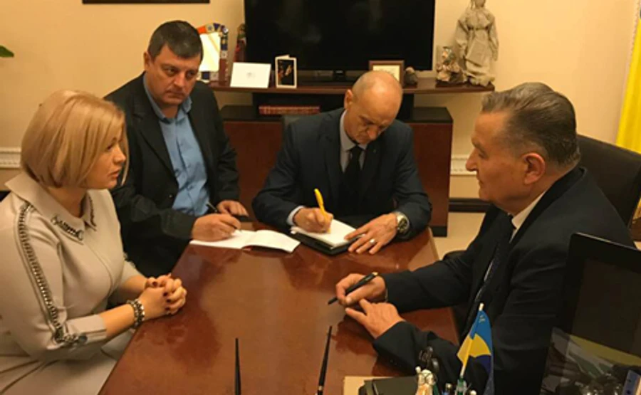 Київ і Кремль заявляють про готовність обміняти заручників