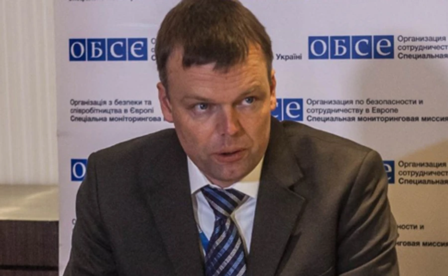 Хуг: Мин на дороге, где подорвался патруль, не должно быть вообще