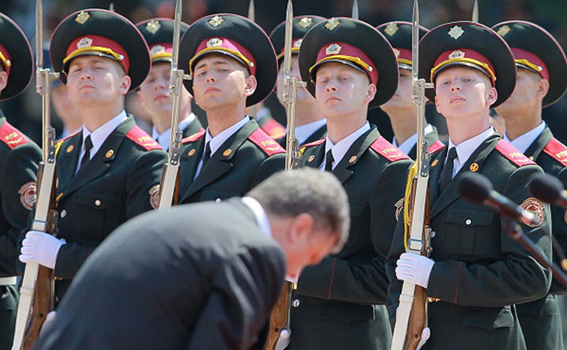 Гойдалки і ритми української політики