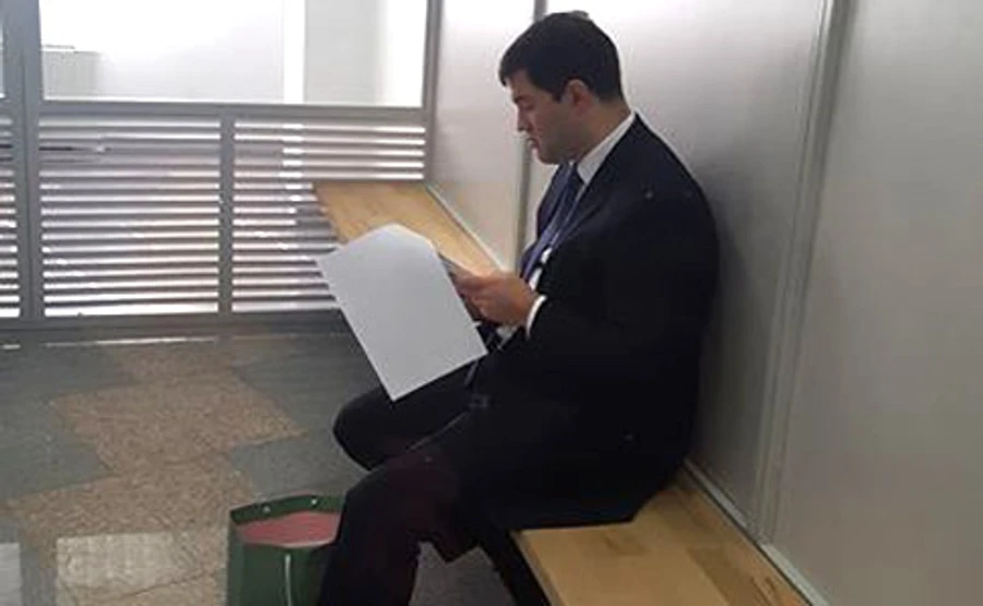 Насіров і депутати уже в суді, під судом активісти