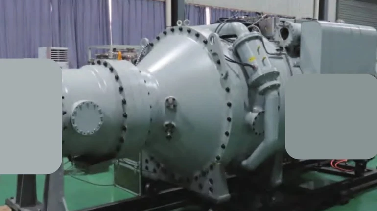 У Китаї розробили потужну мікрохвильову зброю, здатну виводити з ладу супутники