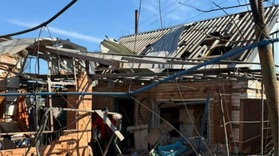 Двоє людей поранені через російські удари по Дніпропетровщині