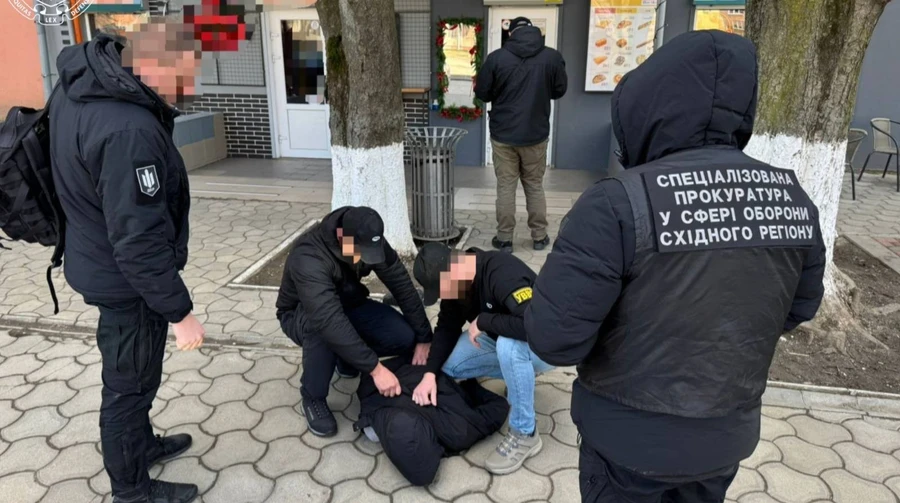 ГБР: Пограничник, которого подозревают в трансфере мужчин, попытался откупиться от службы на передовой