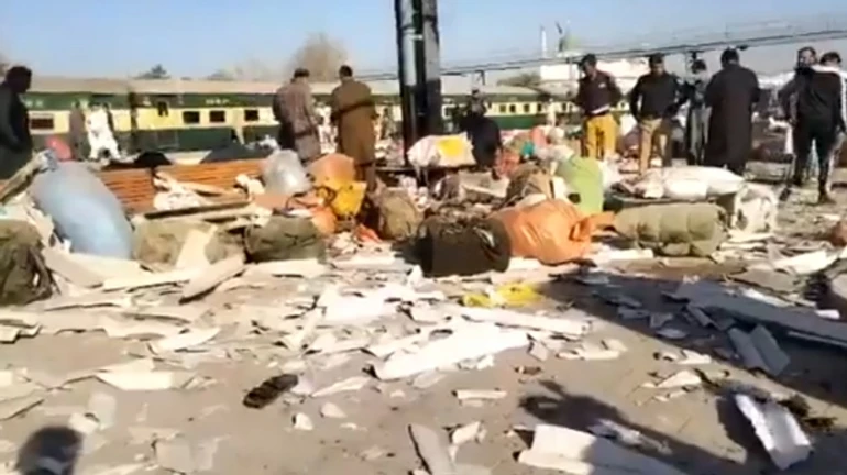 Террорист-смертник взорвал себя в Пакистане, убив по меньшей мере 24 человека