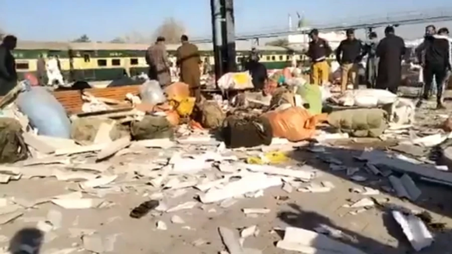 Террорист-смертник взорвал себя в Пакистане, убив по меньшей мере 24 человека