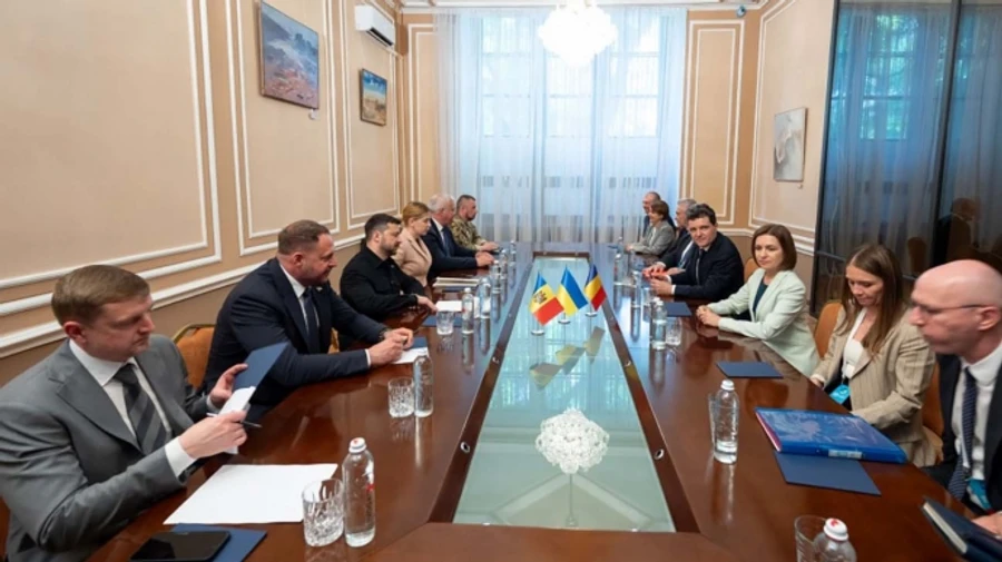 Presidents of Ukraine, Romania and Moldova hold first meeting in trilateral format
