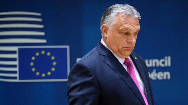 Нафтове ембарго проти Росії: що ухвалили країни ЄС і як це вплине на економіку агресора