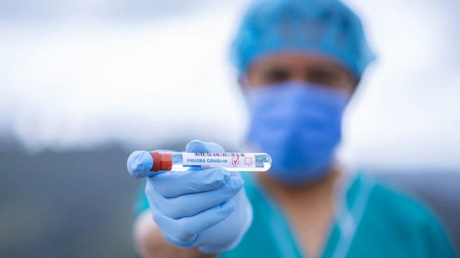 Британия второй день подряд регистрирует рекорд заражений: более 180 тысяч в сутки