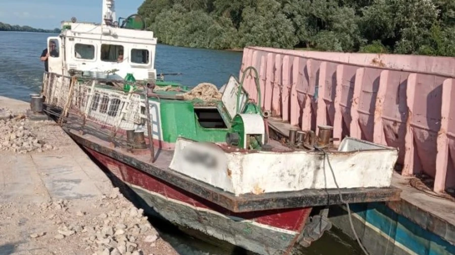 Румунське судно переплутало гирла і порушило кордон України