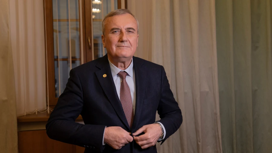 Президент НАНУ озвучил зарплаты сотрудников