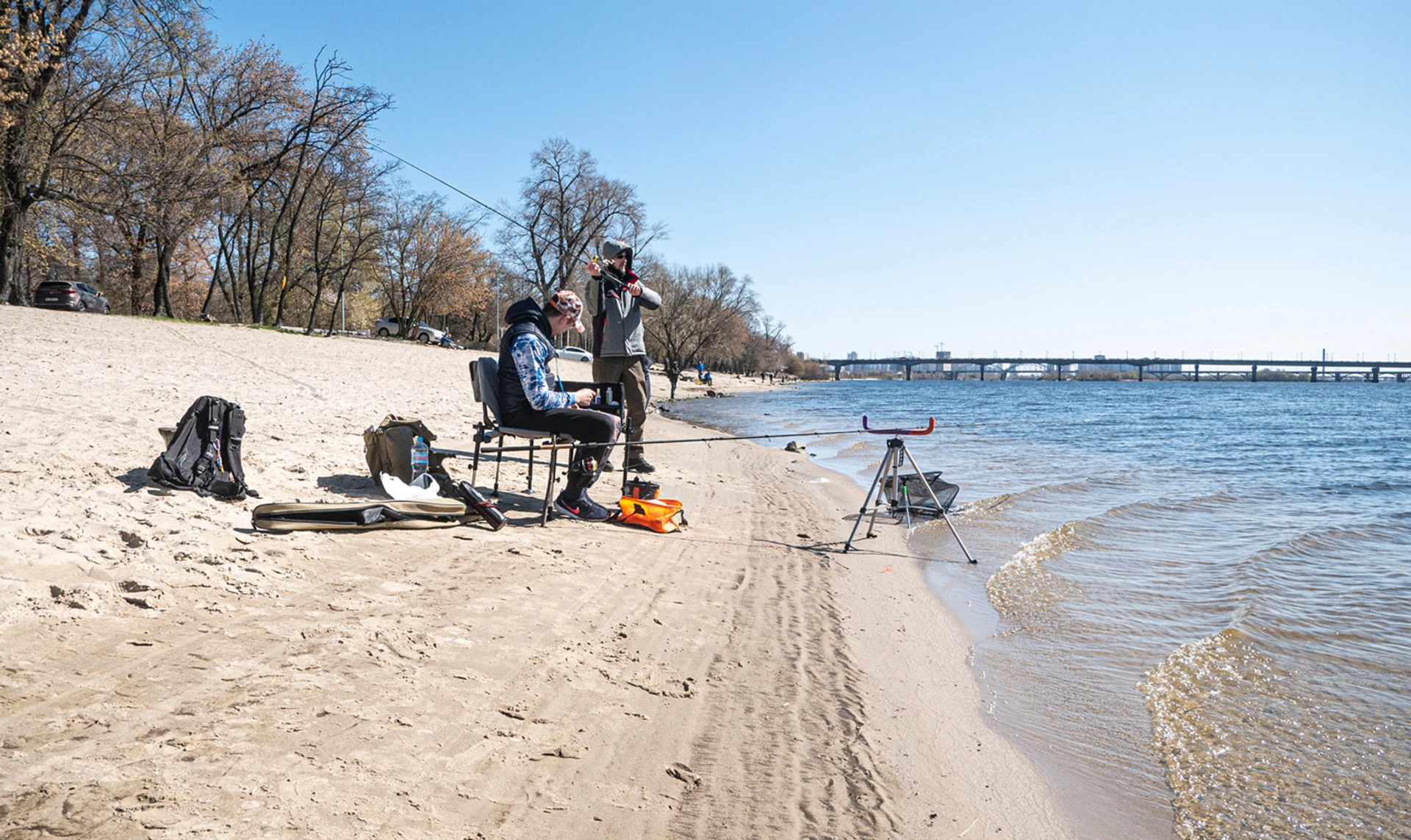 Рыбы нет, но вы держитесь. Как переживают карантин столичные рыболовы