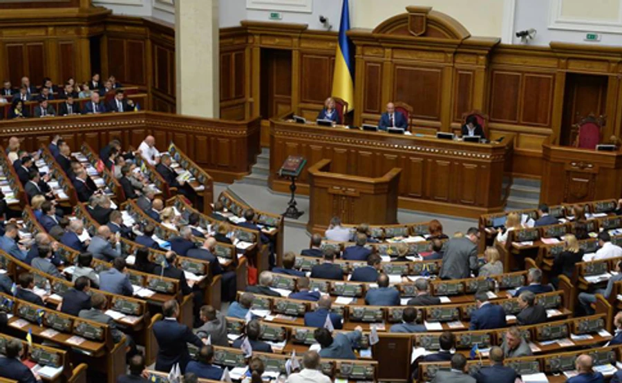 Рада закріпила в Конституції курс на ЄС і НАТО