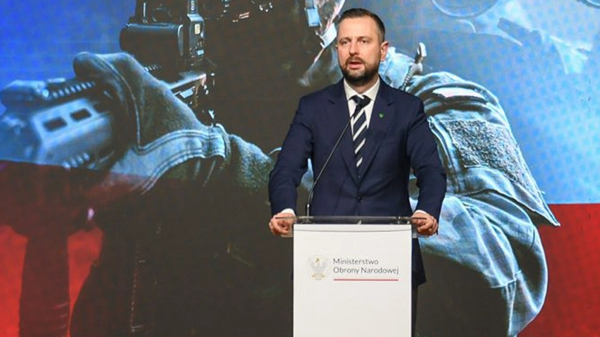 Poland's defence minister responds to incident involving Russian aircraft