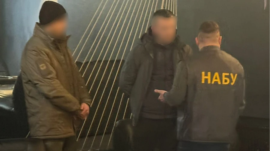 Відстрочка в доларах: суд арештував підозрюваного працівника СБУ, застава – майже 5 млн