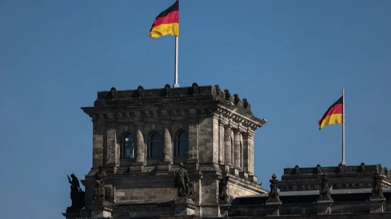 Немецкий Бундестаг одобрил реформу гражданских доходов, которая коснется и украинцев