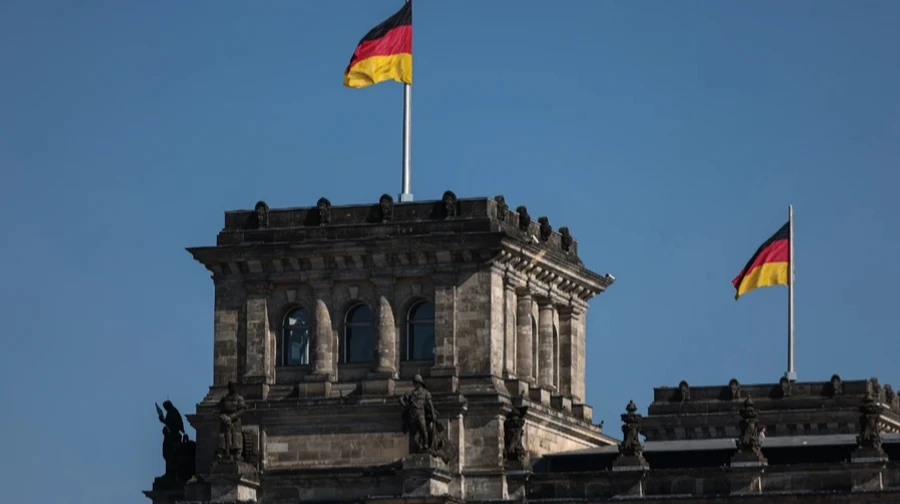 Немецкий Бундестаг одобрил реформу гражданских доходов, которая коснется и украинцев