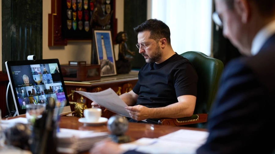 Зеленский: Украина уже почти месяц ждет подписи Хегсета по ракетам для Patriot и NASAMS