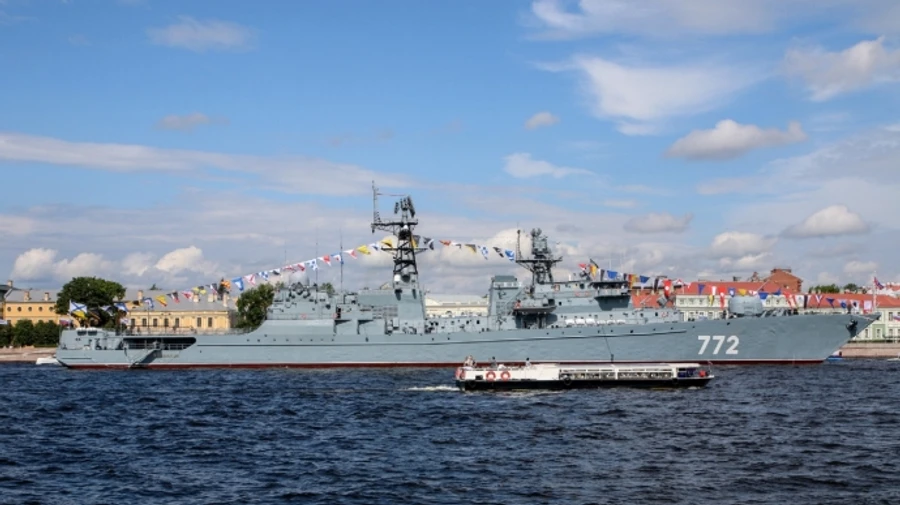 Британська розвідка розповіла, чому Росія скасувала парад флоту на святкування дня ВМФ РФ