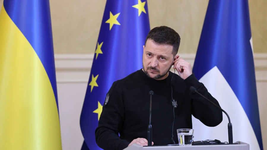 Зеленский прокомментировал угрозы Медведева его убить