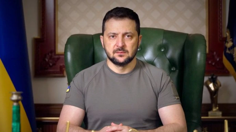 Зеленский ввел в действие санкции против лиц и компаний, причастных к перевозке оккупантов и техники