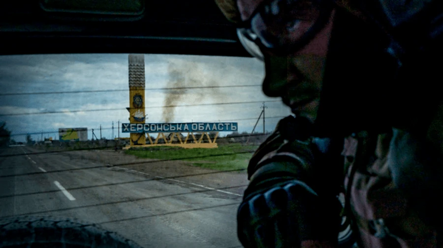 Kherson Oblast: Ukrainian Armed Forces strike Russian troop train 