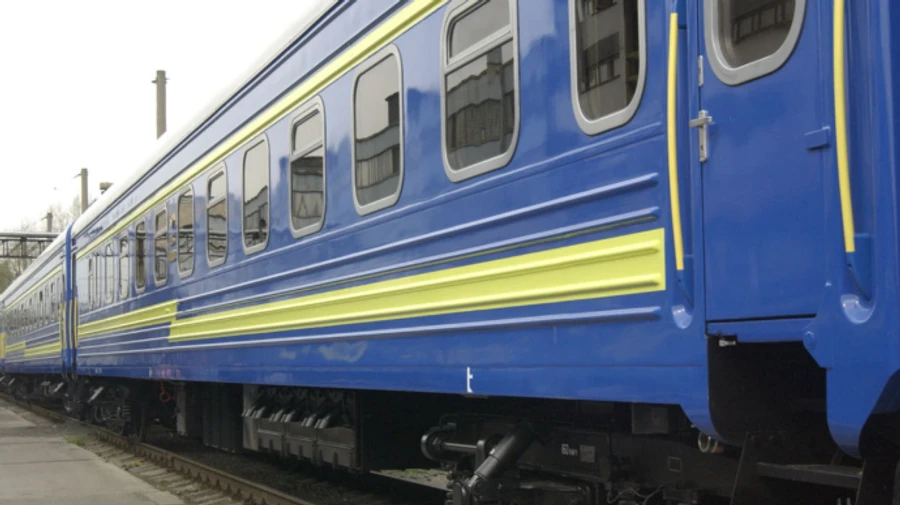 Из-за непогоды задерживаются 15 поездов