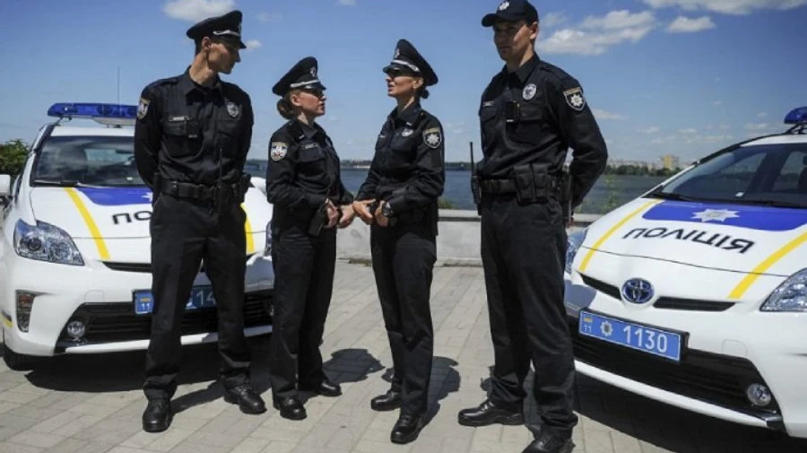 Полиция усиливает патрульные наряды в центре Киева