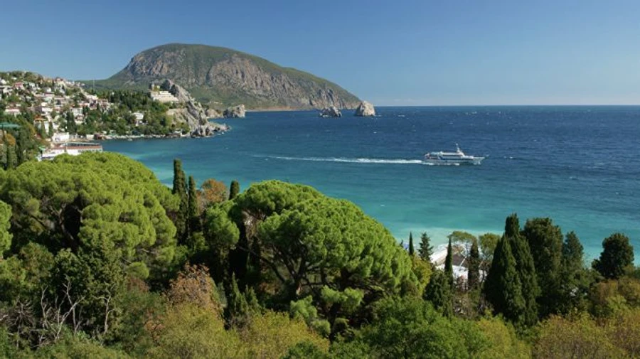 Оккупанты хотят сократить расходы на Крым