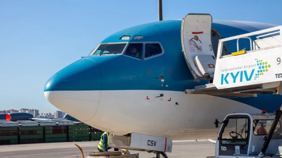 Перший після карантину чартер з туристами вилетів із Києва