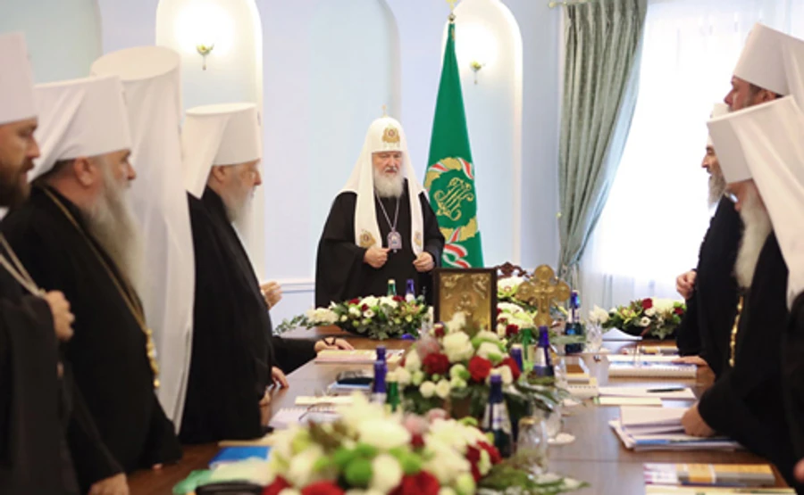 РПЦ заявила, що розриває стосунки з Константинополем