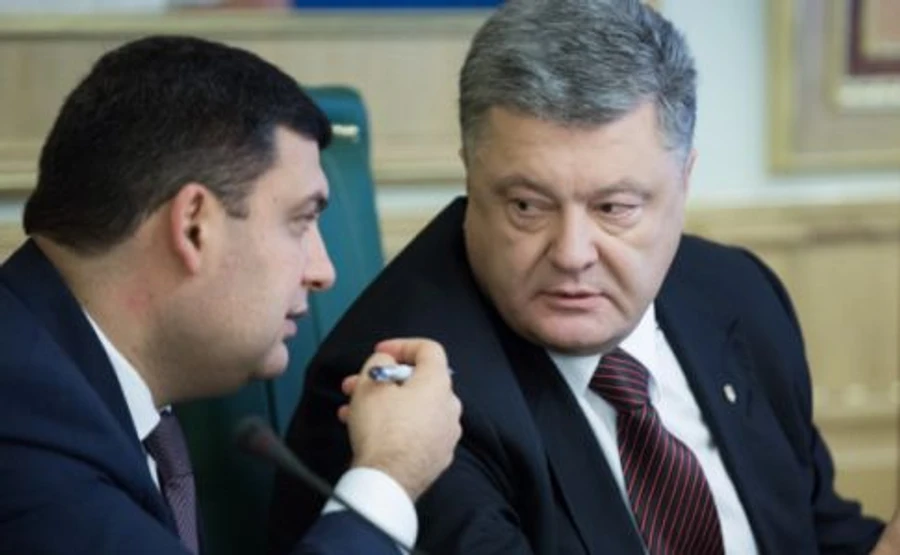 Глава АП: Між Гройсманом та Порошенком конфлікту нема, є дискусії