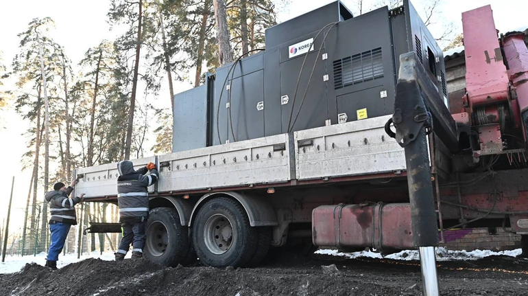 На об’єктах критичної інфраструктури Київщини встановили понад 500 потужних генераторів – ОВА