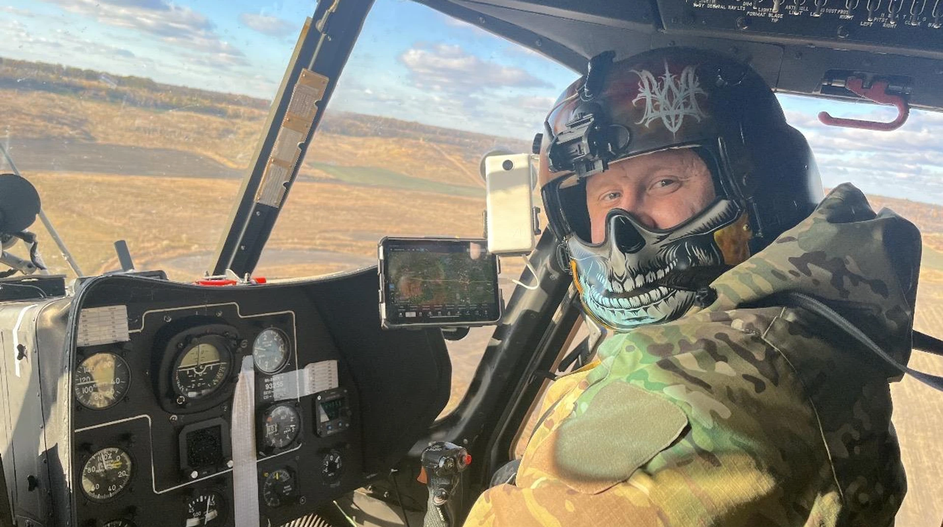 Квиток в один кінець. Герой України Микола Любарець про перший вертолітний прорив на Азовсталь