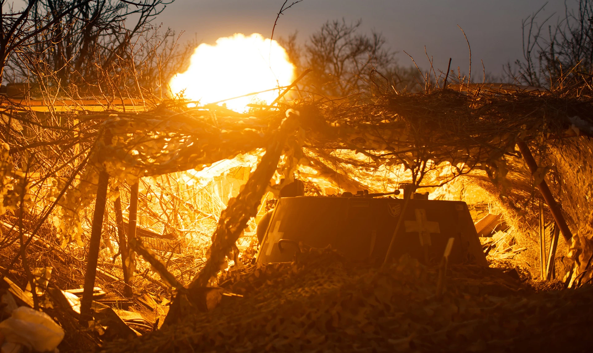 Какие снаряды приходят, те и стреляем. Нет снарядов – идем в пехоту. Оборона Новомихайловки – в репортаже УП