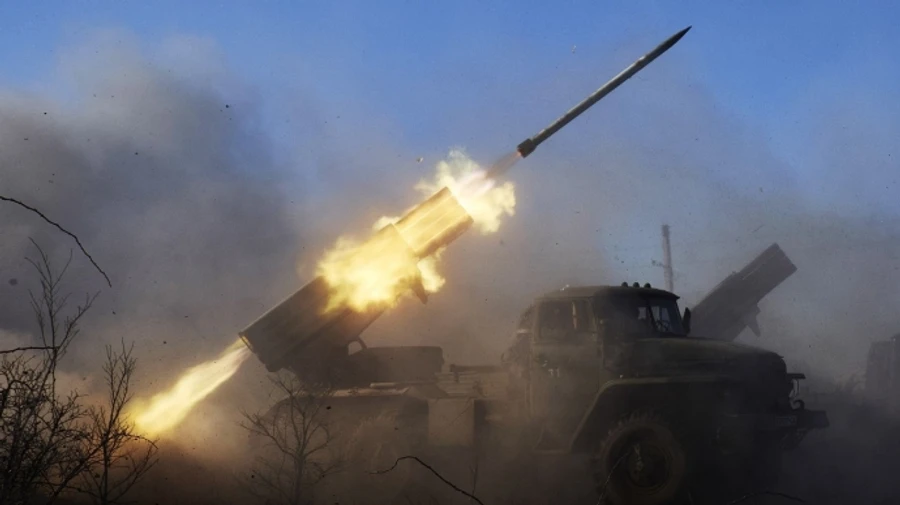 Russian forces attack Kherson from Dnipro's east bank