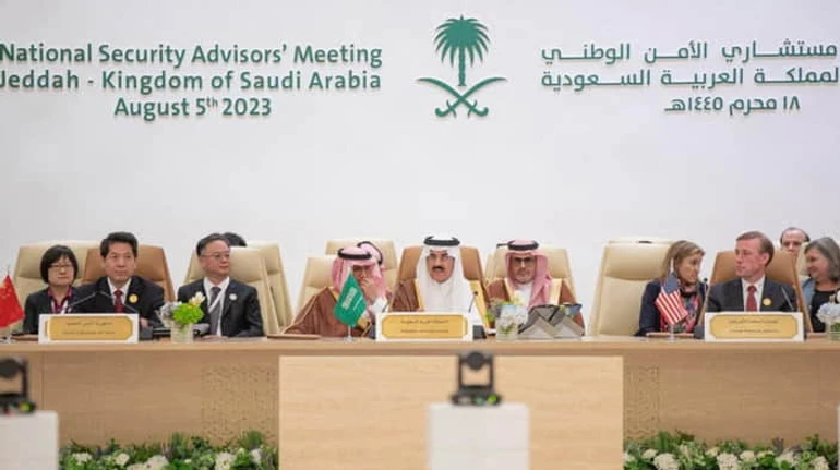 Світ з Китаєм і без Росії. Як на Банковій готують саміт миру і переговори про завершення війни