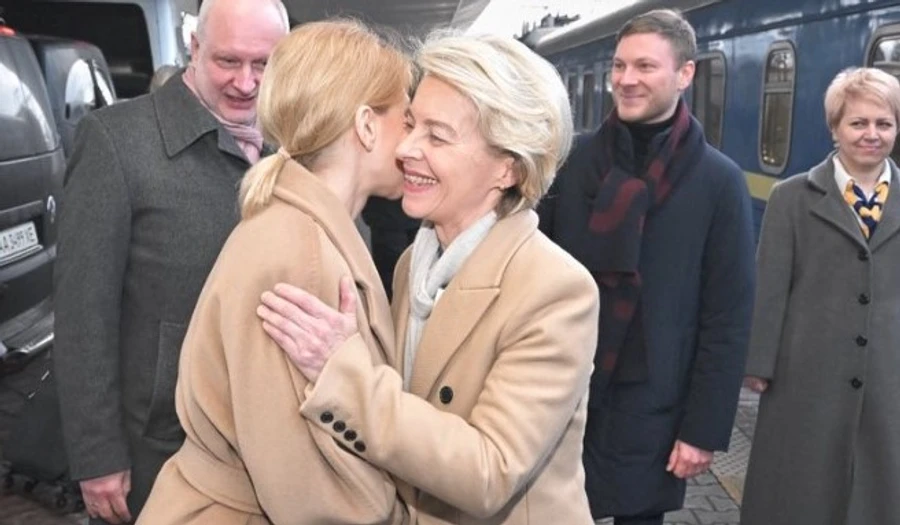 Президентка Єврокомісії приїхала до Києва на саміт Україна-ЄС