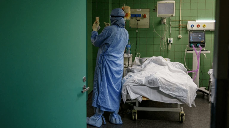 Россия — на первом месте в мире по смертности от covid 